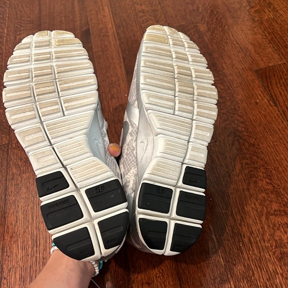 Nike Free 5.0s - python and silver! - Picture 9 of 11